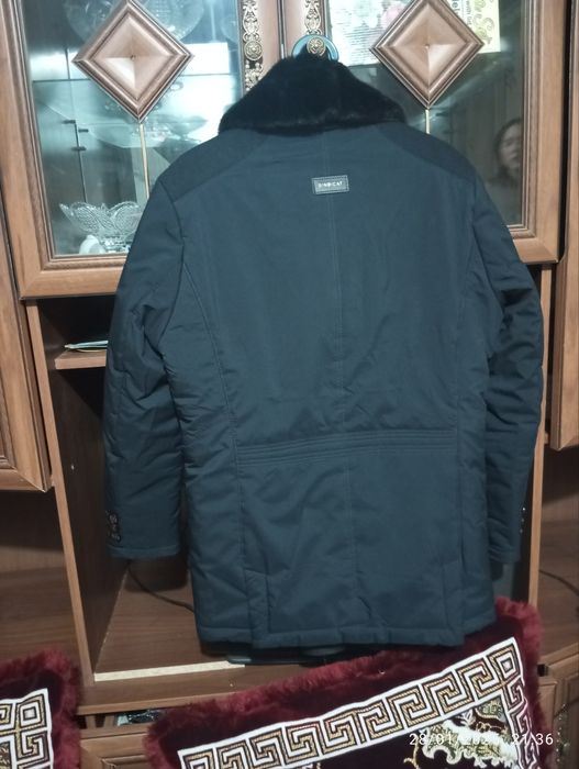 Erkaklar kurtkasi yangidek