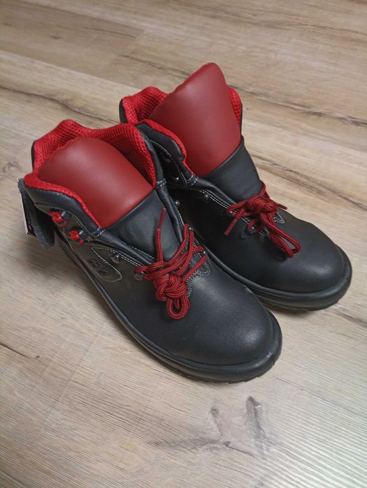 Продавам висококачествени работни обувки