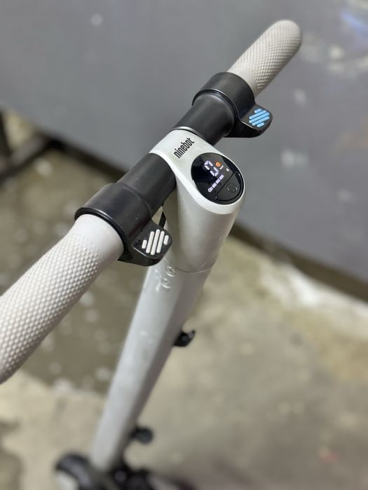 2 Электросамоката ninebot