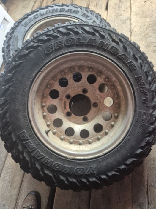 Vând 5 buc 225/75 R16