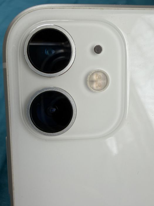 Телеофн Iphone 11 бял, 64 GB