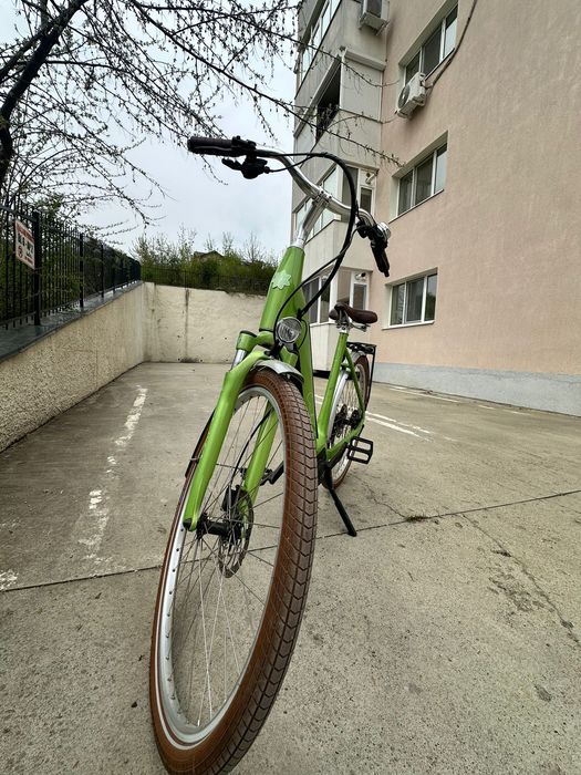 Bicicleta electrica dama Cube Ella Ride Hybrid 500 green n green 2024 Easy Entry