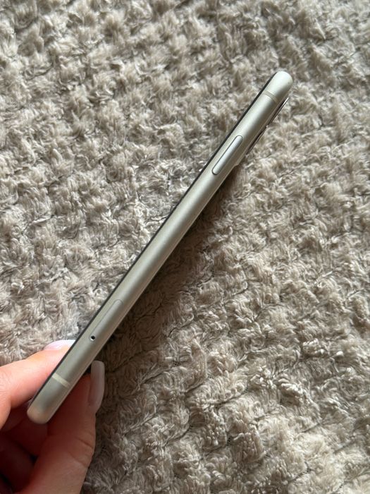 iPhone 11 , 64 gb
