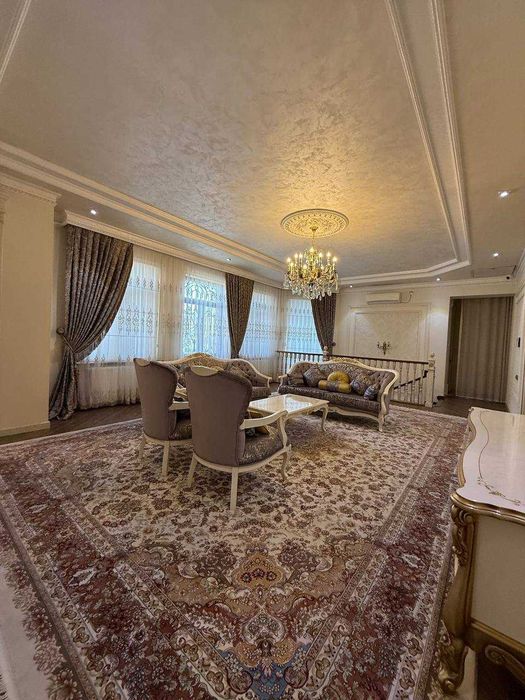 Яккасаройский Продается участок 6 сотых  144 школа 12 комната