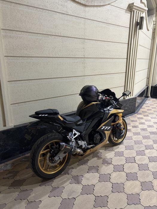 Сотилади КАВАСАКИ 400куб