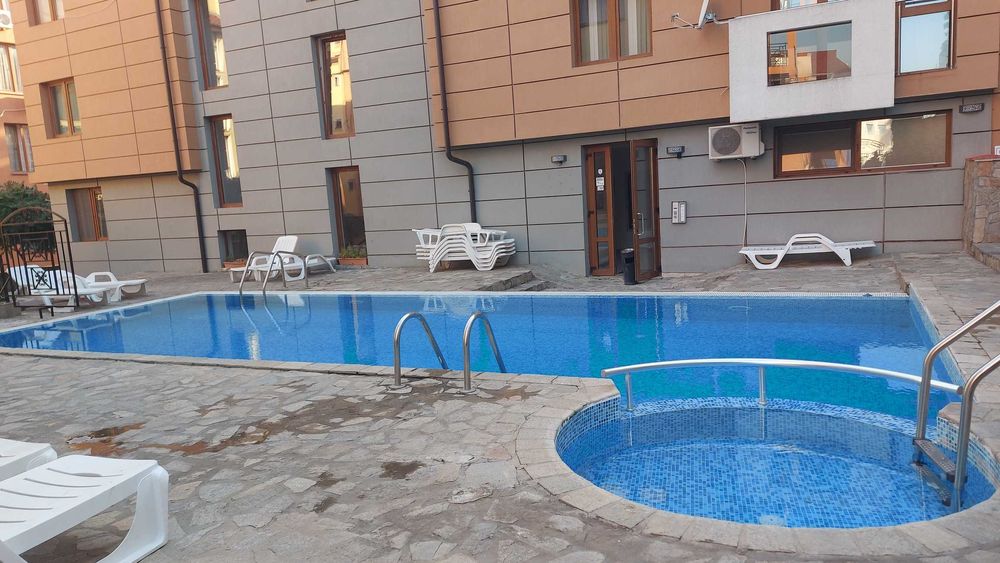 Дава се под наем Двустаен апартамент в Свети Влас - 50 кв.м за 1000 € - Снимка #3