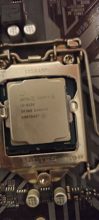 Vând placa de baza cu tot cu procesor i3 gen8 , placa video 1050