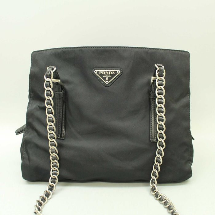Чанта Prada Vela Nero Re-Nylon оригинал