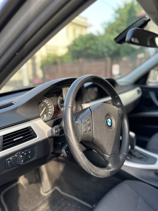 Bmw e90 facelift automat 2011