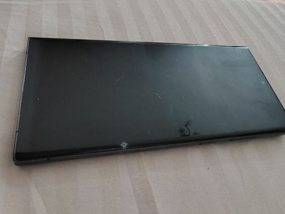 Samsung S23 ultra fisurat