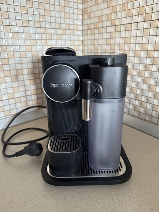 Espressor Nespresso Gran Latissima