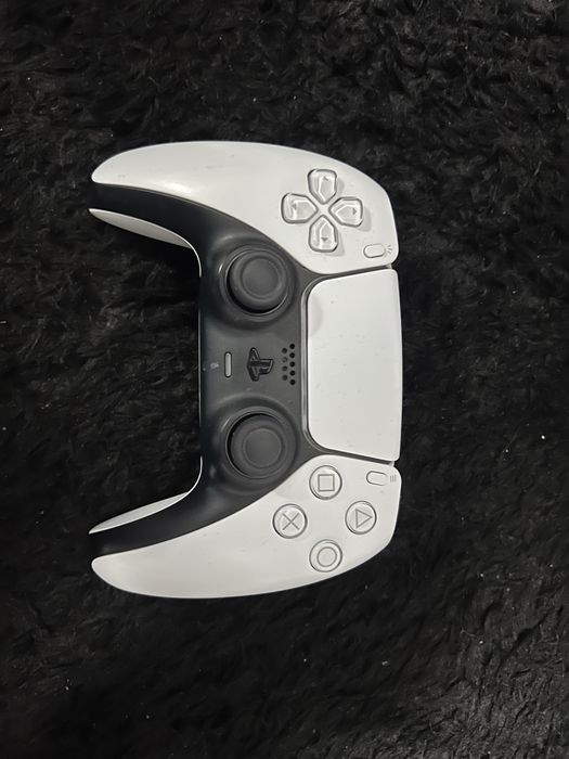 PlayStation 5 Disc Edition – Stare impecabilă (utilizat ocazional)