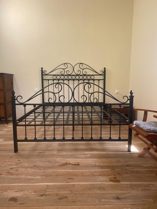 Спални и легла ковано желязо.