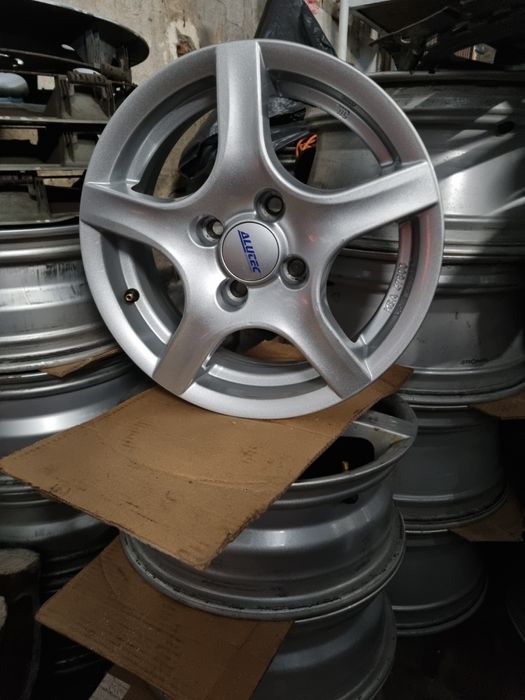 Jante R14 Aliaj 4x100 Alutec 5.5J ET 35 Dacia Spring Opel Renault
