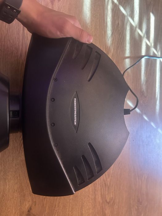 Волан Thrustmaster T80