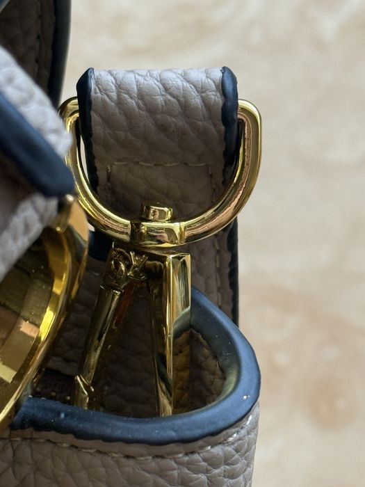 Poșetă Louis Vuitton din piele