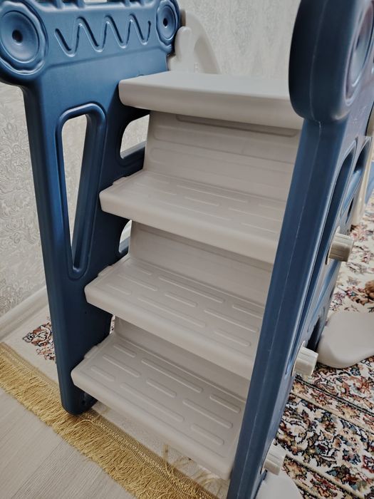 Детская горка с качелей