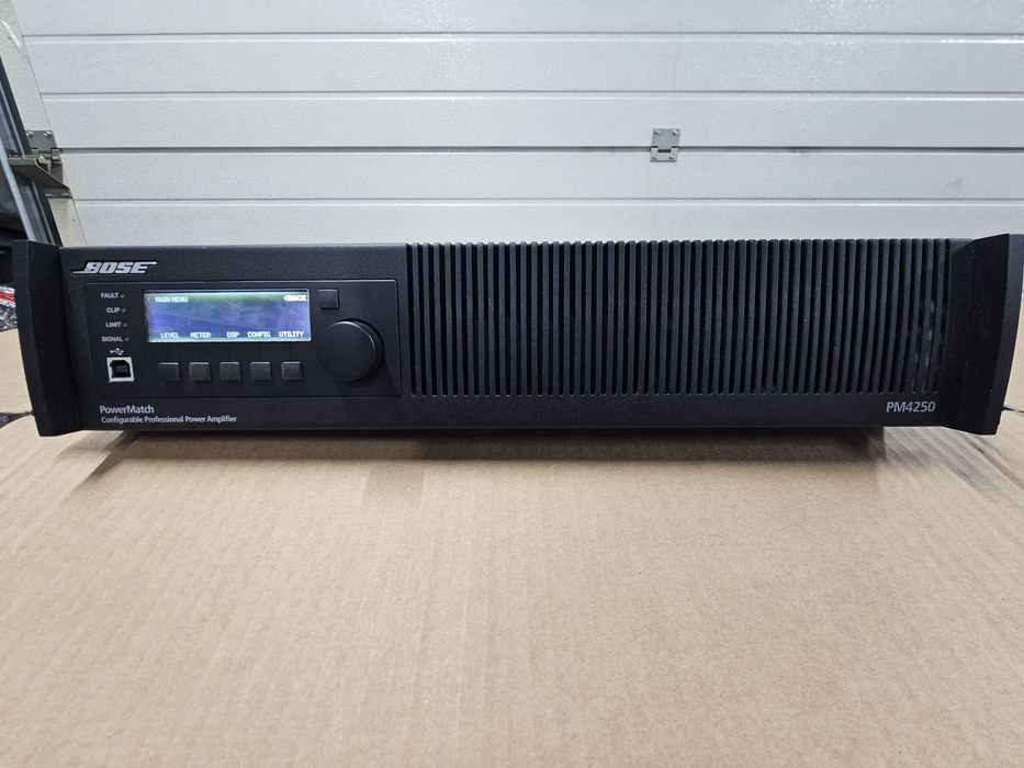 Amplificator Bose PM4250 / 1000w / DSP / 2-4-8 ohm / 70v /100v