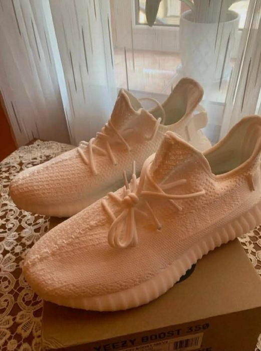 Yeezy 350 white batch