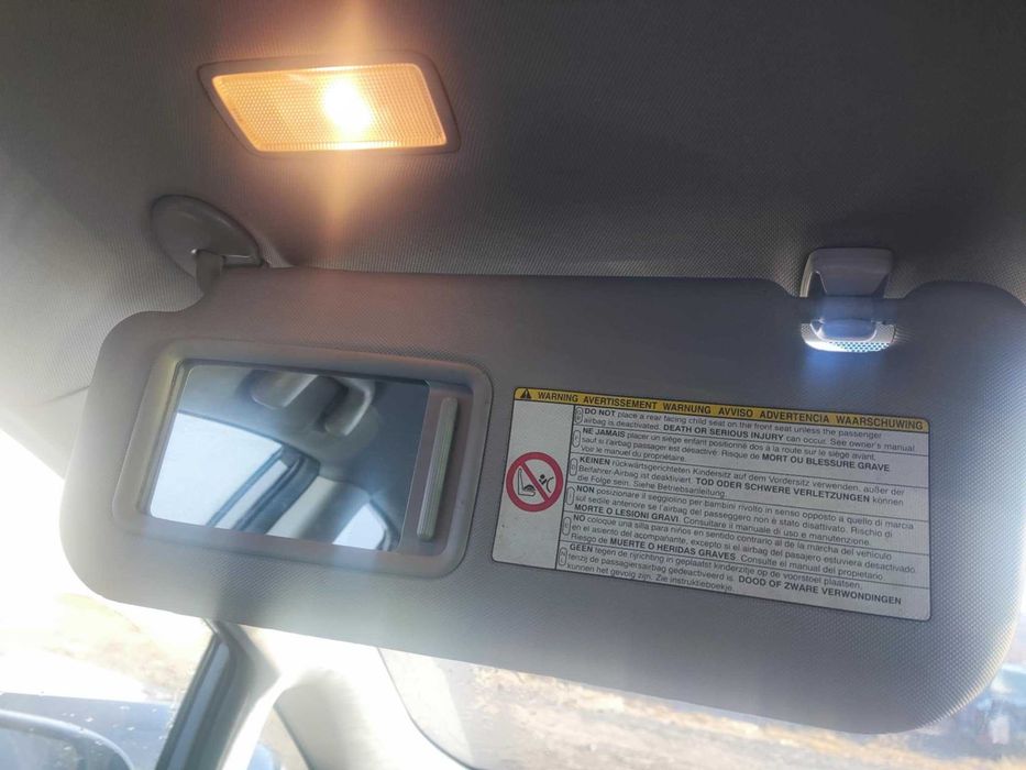 Сенници за Toyota Auris 2006-2012г