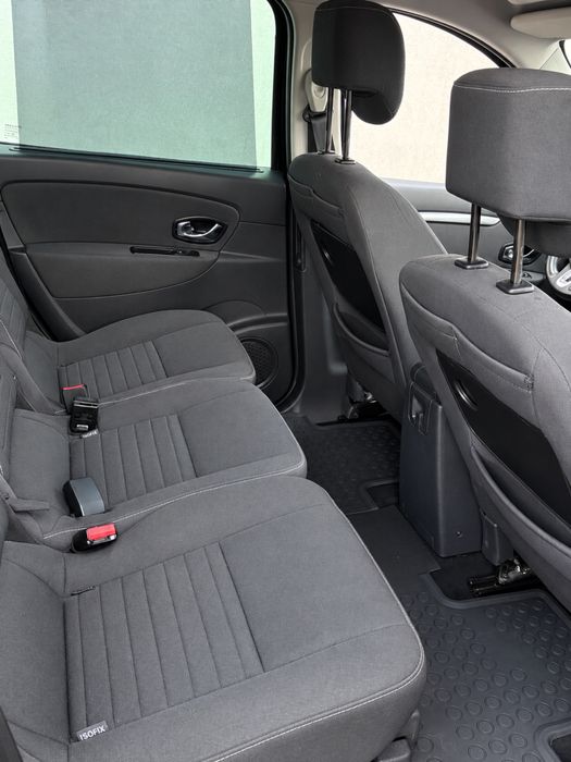 Renault Grand Scenic 7 locuri 2015