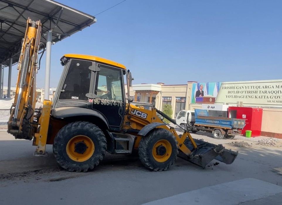 JCB 3cx eco погрузчик экскаватор продается сотилади