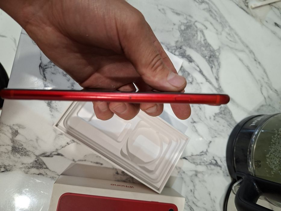 Продам Apple iPhone 8 Plus, 64 Gb.