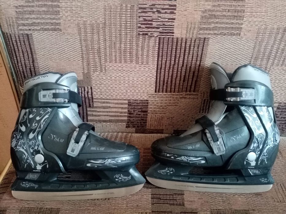 Продам коньки на мальчика