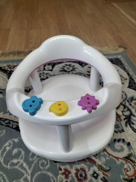 Продам сиденье для купания детей