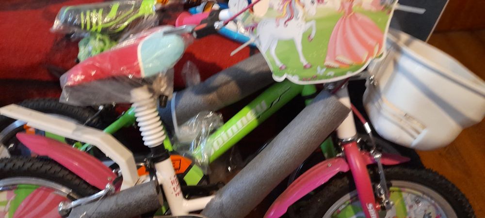 Bicicleta copii cu roți pe 16