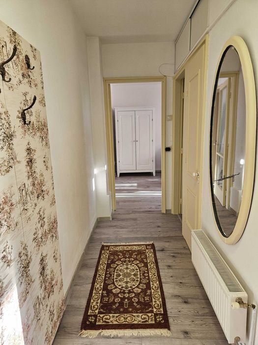 Închiriez apartament 2 camere – Centrul Civic, Brașov