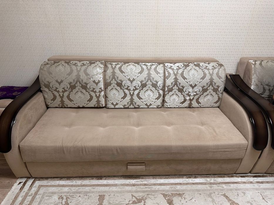 Продам диван и кресло