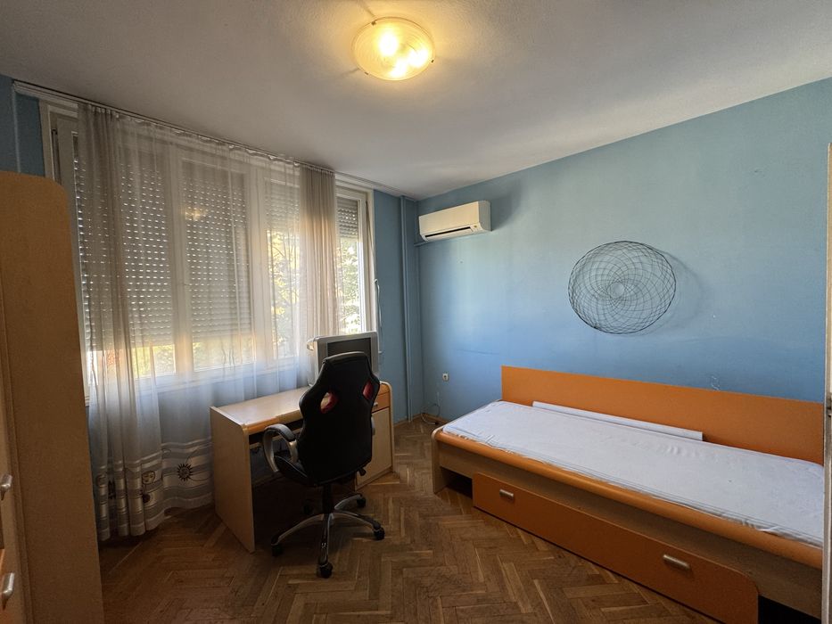 Дава се под наем Тристаен апартамент в Казанлък - 100 кв.м за 306 € - Снимка #8