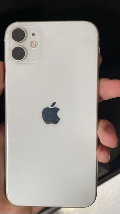 Продам Айфон 11 64гб