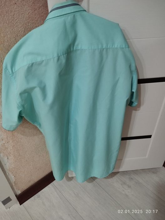 Продам рубашку мужскую