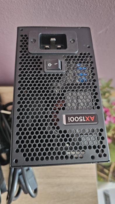 Corsair AX1500i 1500W PSU Захранване