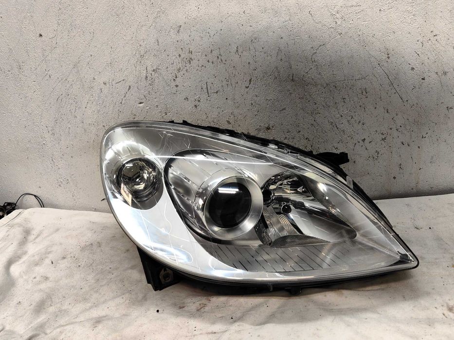 Оригинален фар Мерцедес Б  Mercedes B 169