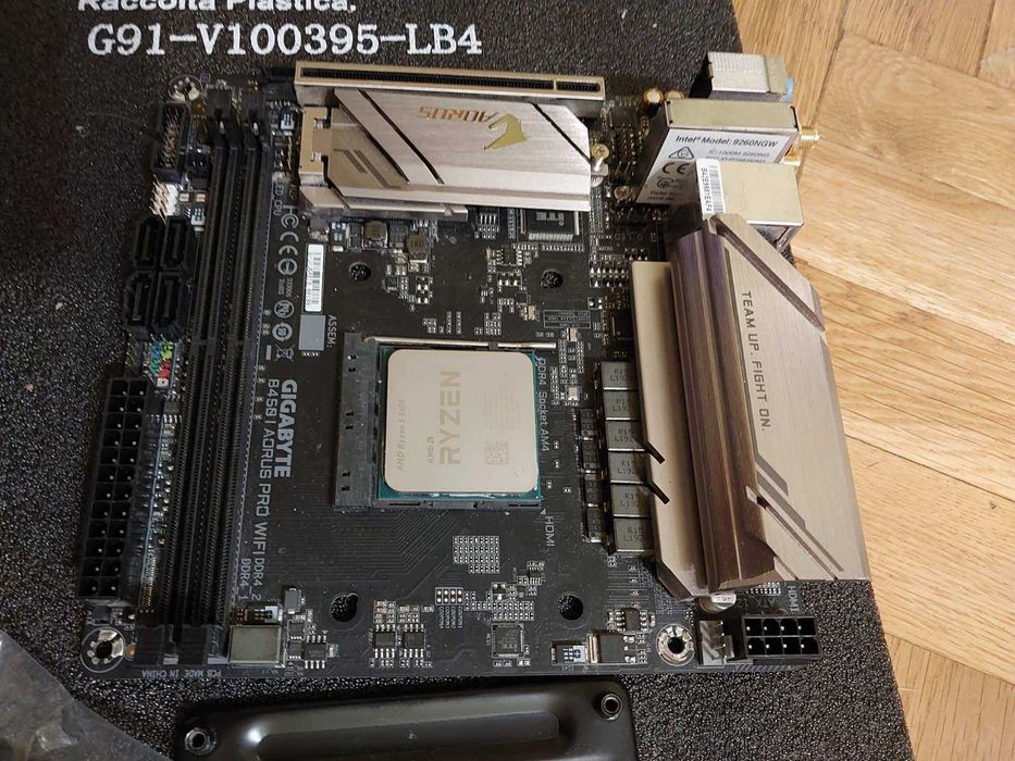 AMD Ryzen 5 5600 + Gigabyte B450i Aorus Pro Wi-Fi