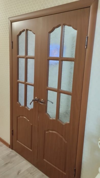 Двер б/у идеальный состаяние