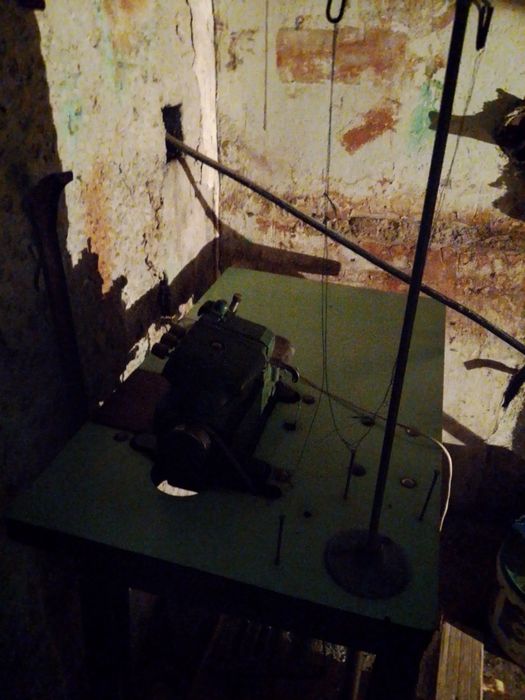 Продам оверлок советский