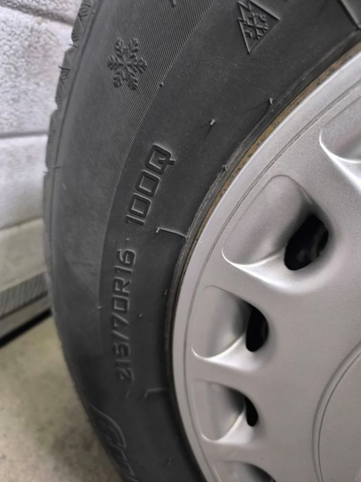 Резина с дисками зима в отличном состоянии