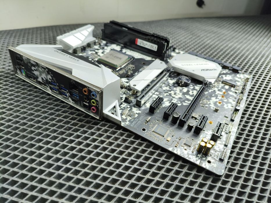 Сборка мать(ASRock AM4) + проц(Ryzen 7)+ озу(Kingston DDR4)