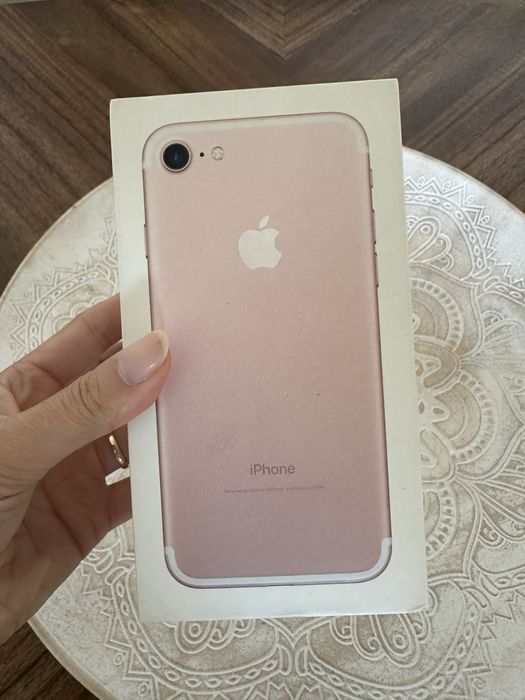 iPhone 7, Rose Gold, 32GB, perfect funcțional, aspect ca nou