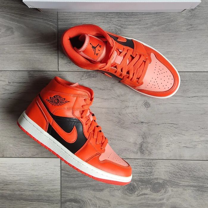 Air Jordan 1 Mid 'Crimson Bliss'