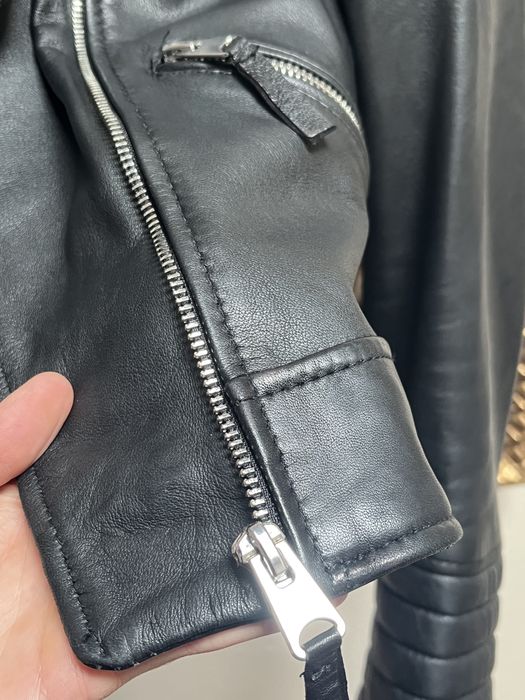 Zara, geacă neagră din piele naturală, feronerie argintie, biker