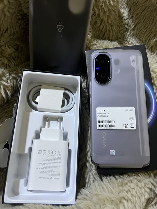 Vivo v60 flagman 24/512 gb 6500 ampr