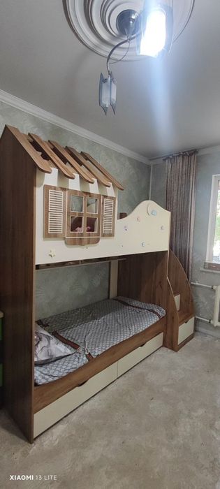 Detski kravat holati yengi azgina ishlagilgan