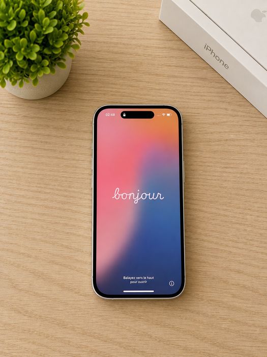 Продам телефон Iphone 16