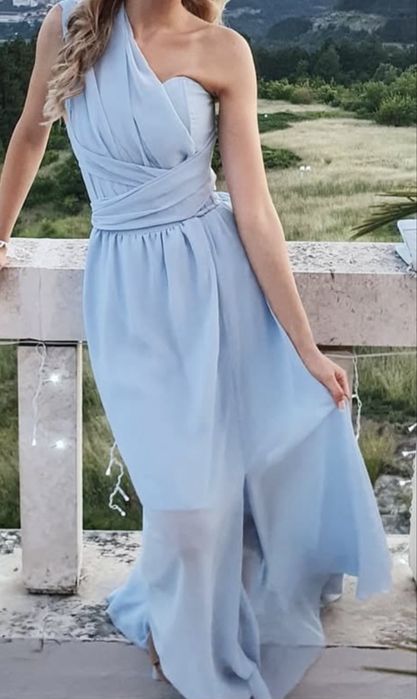 Продавам официална рокля