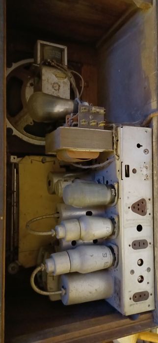 Radio vechi de colecție